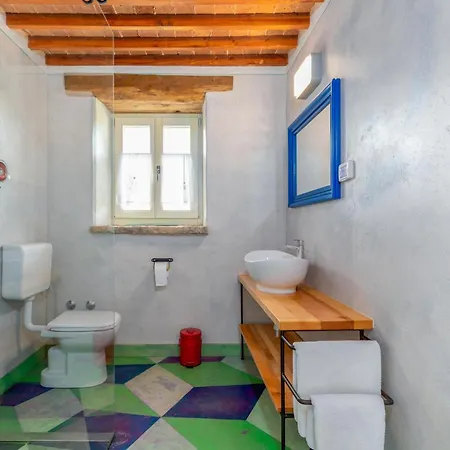 1 Bedroom Beautiful In Apartment *