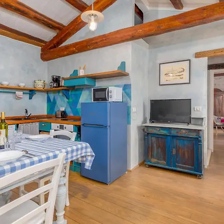 1 Bedroom Beautiful In * Zminj